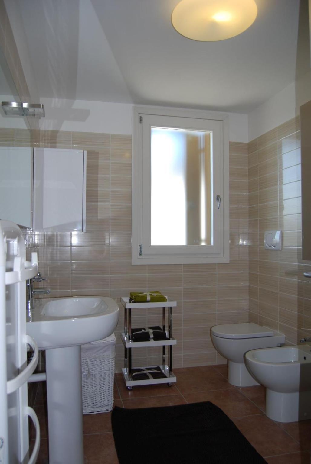 Recently Built Flat In A Family-friendly Apartment